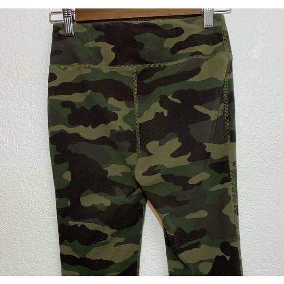 J Crew Weekend Size Small Women Green Camo leggings Media Pocket Athleisure - Picture 5 of 7